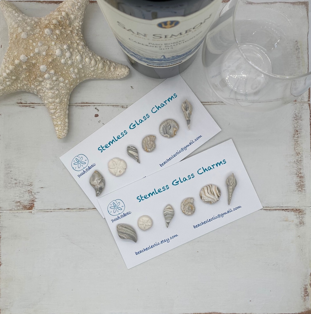 2 Breloques Pour Verres à Vin Around The World Par Libby's Market Place