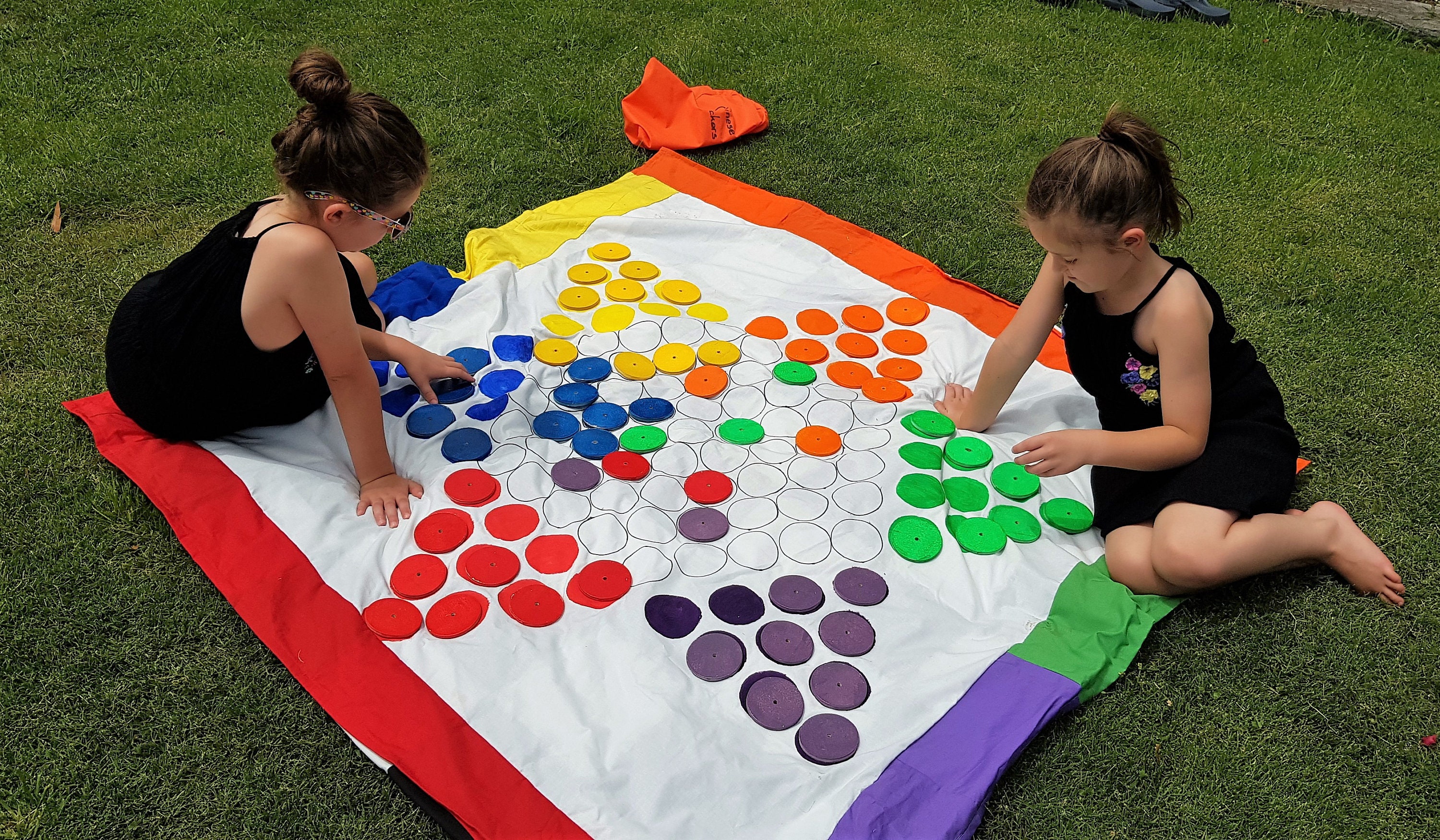 Chinese Checkers - Play Online Now at Coolmath Games