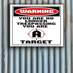 Cartello in metallo con scritta in lingua inglese Private Property (lingua italiana non garantita), con scritta No Trespassing Sign (lingua italiana non garantita