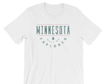 Minnesota Must Be Explored Funny MN State Gift Short-Sleeve Men's/Unisex T-Shirt