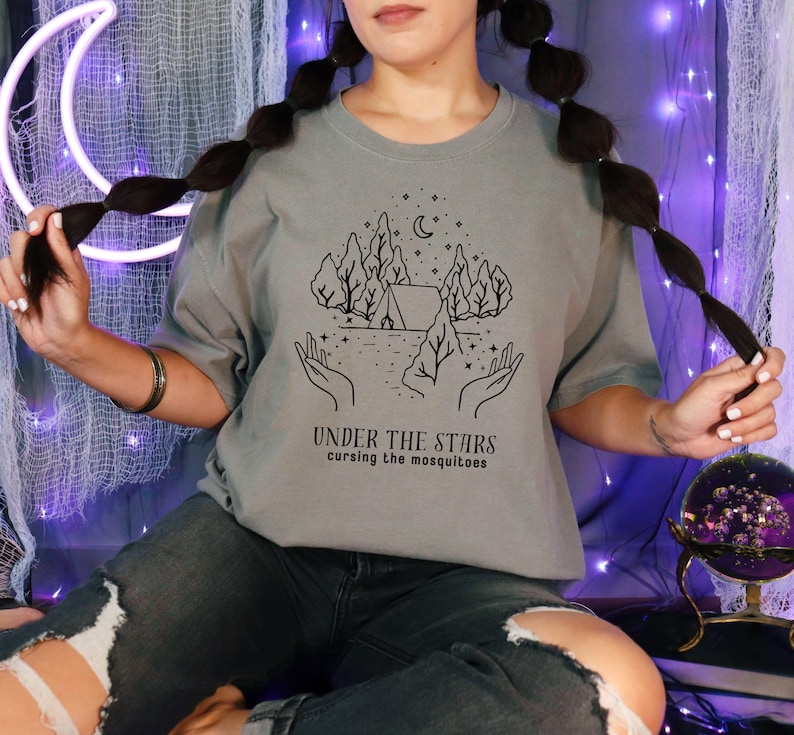 Camiseta de camping de bruja, Regalo celestial de pasión por los viajes