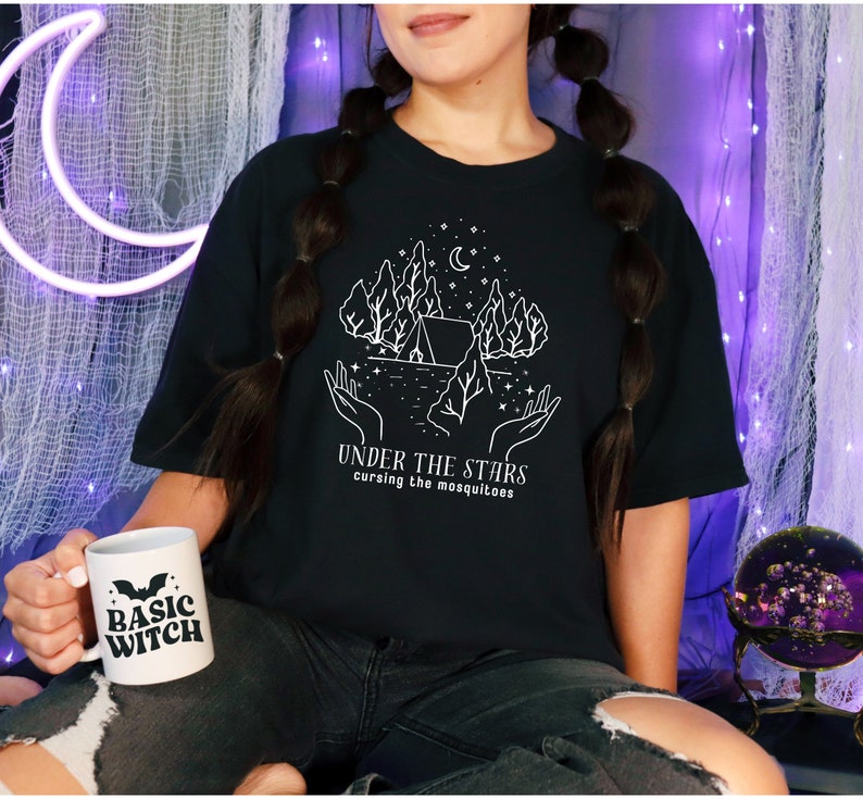 Camiseta de camping de bruja, Regalo celestial de pasión por los viajes