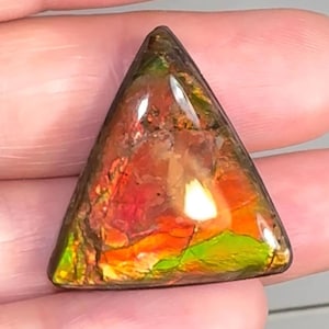 Loose stone, Ammolite,Freeform, Triangle,Cabochon 33x24mm,  Loose gemstone Canadian Ammonite,wrapping jewellery,