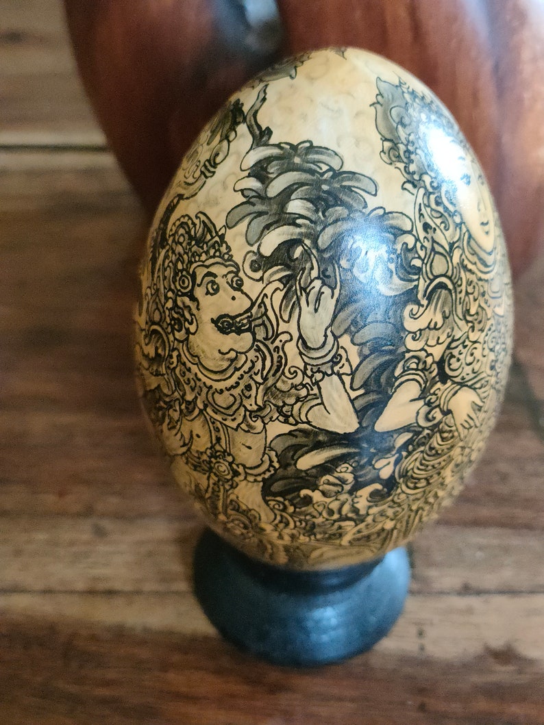 Traditional Happy Dancer Bali Egg Painting, Legong Barong Dance