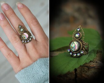 Elven ring, Abalone shell ring, Earthy Leaf ring, leaf jewelry, gemstone ring, Paua shell ring, fantasy jewellery,woodland leaf ring, fairy