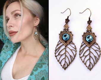 BOUCLES D'OREILLES FEUILLES, boucles d'oreilles elfes, boucles d'oreilles des bois, boucles d'oreilles feuilles de cristal avec cristal de couleur aigue-marine, boucles d'oreilles forêt inspirées de la nature
