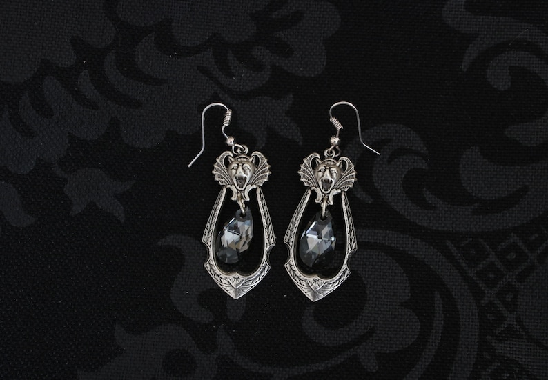Boucles d'oreilles chauve-souris, bijoux vampire, boucles d'oreilles gothiques, boucles d'oreilles gothiques, bijoux chauve-souris, boucles d'oreilles en cristal, boucles d'oreilles gothiques victoriennes, image 3