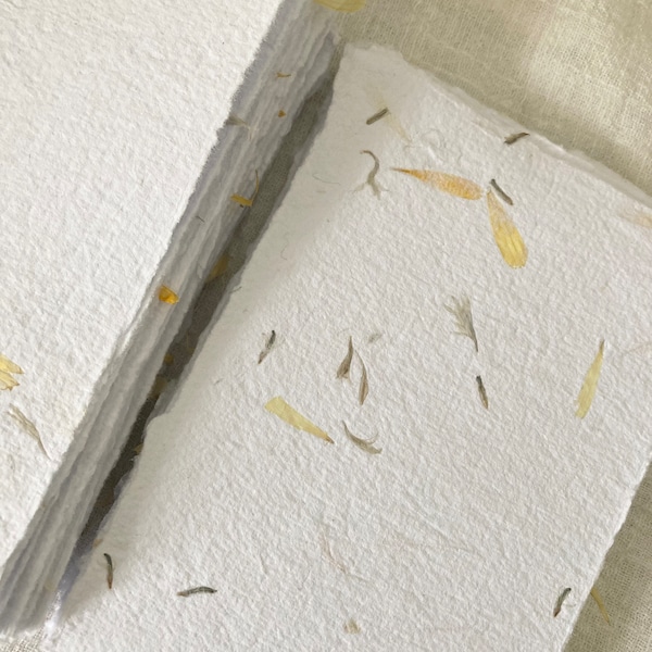 Papier avec fleurs 250 gsm - B6 / A6 / Cartes - Papier fait-main papier artisanale - papeterie