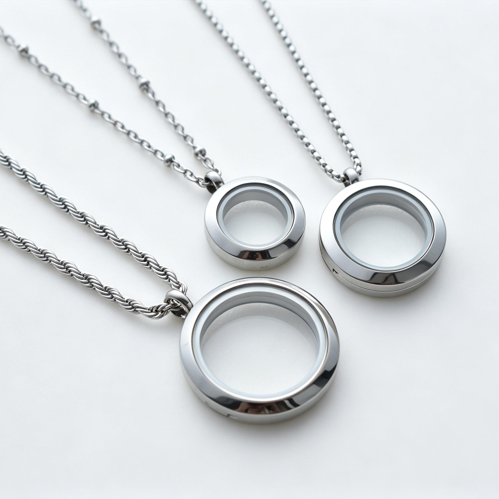 Princess medallion - Etsy 日本