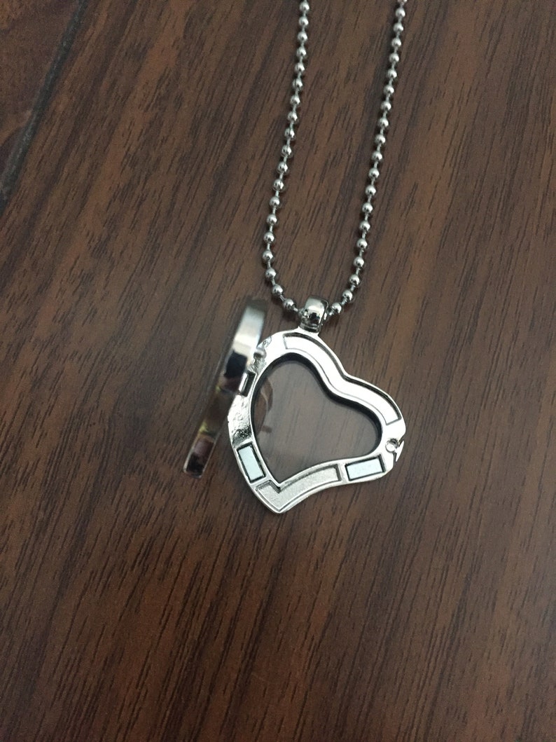 Photo Locket Floating Glass Hair Locket Ashes Sympathy Jewelry Gift Daughter Memorial Necklace Daughter loss Necklace Loss of Daughter