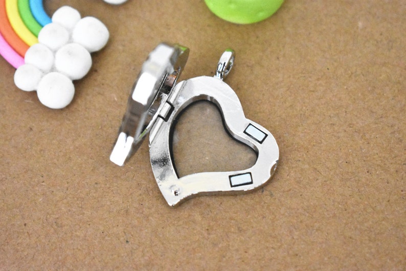 Pet memorial gift God Bless You Glass Heart Locket Fur Photos Pet Keepsake Pet loss Keychains Memory Lock of Hair Keychains With Initial