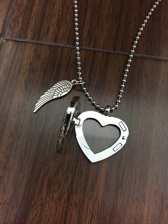 Photo Locket Floating Glass Hair Locket Ashes Sympathy Jewelry Gift Daughter Memorial Necklace Daughter loss Necklace Loss of Daughter