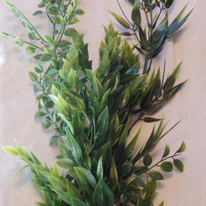 27&quot; XL MIXED Pea Leaf, Bamboo, & Sea Spray Plastic Plant, stone base 812