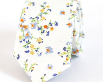 White Floral Skinny Tie, Groomsmen Necktie Floral White, Wedding Neckwear Wine White, Bow Tie White Floral, Pocket Square White Flower