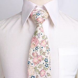 Mens Wedding Ties Pink, Pink Floral Ties, Skinny Floral Ties Pink, Pink Skinny Ties, Slim Neckties, Slim Ties, Slim Mens Ties, D4398