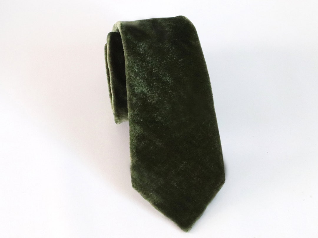 mens velvet tie
