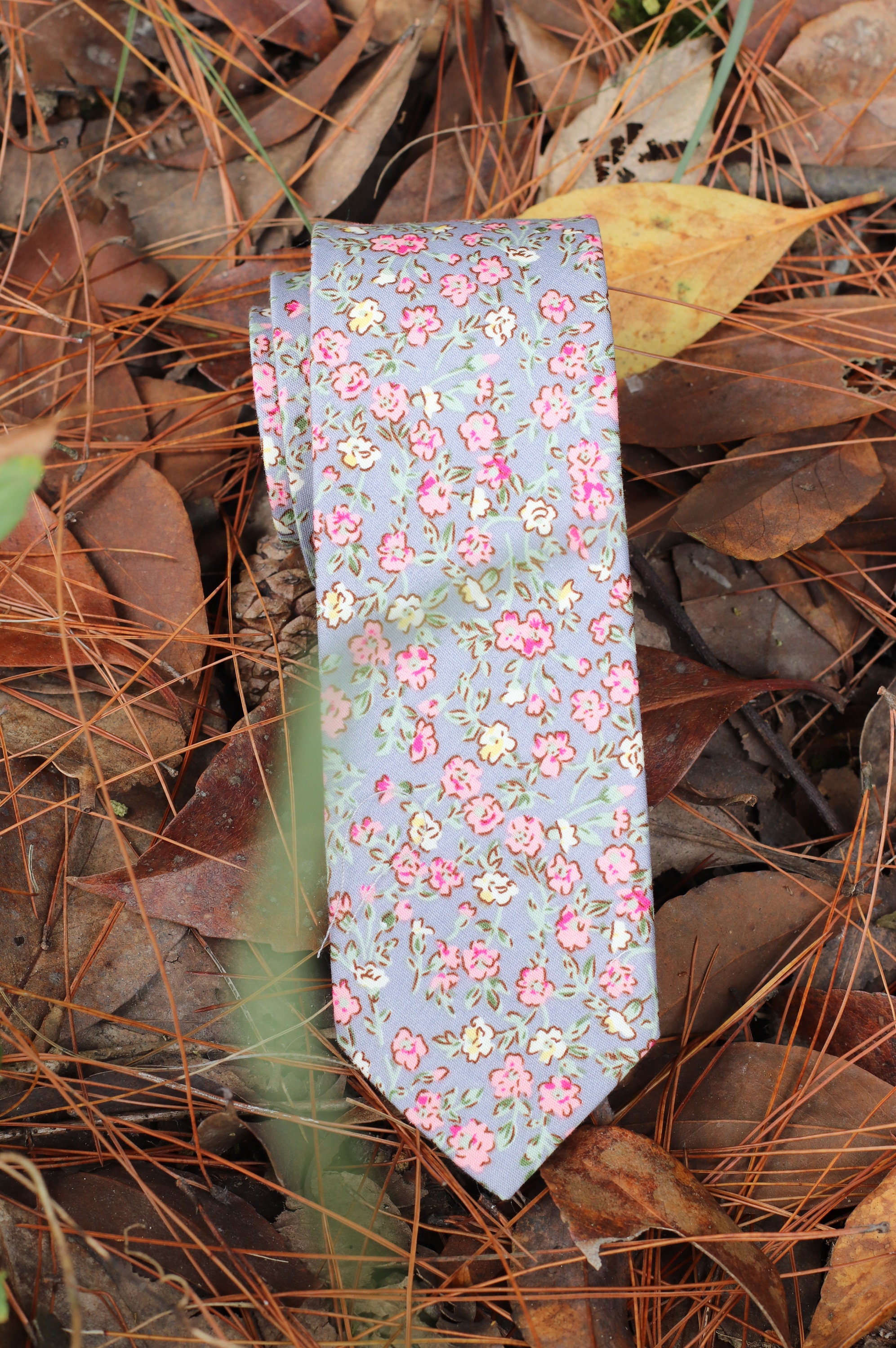 mens silver tie