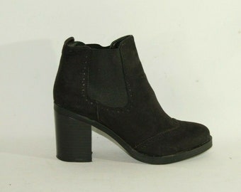 black ankle boots size 4