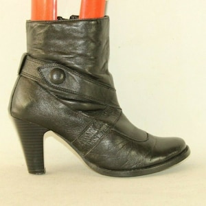 Vintage Women&#39;s Black Leather Zip Round Toe High Heel Casual Ankle Boots Size 5 / 38