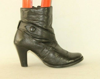 Vintage Women's Black Leather Zip Round Toe High Heel Casual Ankle Boots Size 5 / 38