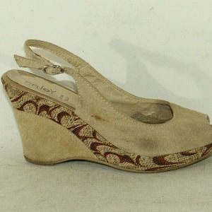 Vintage Women&#39;s Beige Suede ENJOY Open Toe High Wedge Heel Slingback Sandal Size 6 / 39