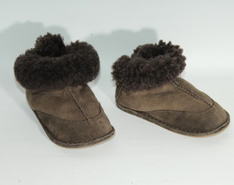 Kids Unisex Brown Sheepskin UGG Pull On  Lace Up effect back  Round toe Ankle Slipper Boots Size US -L