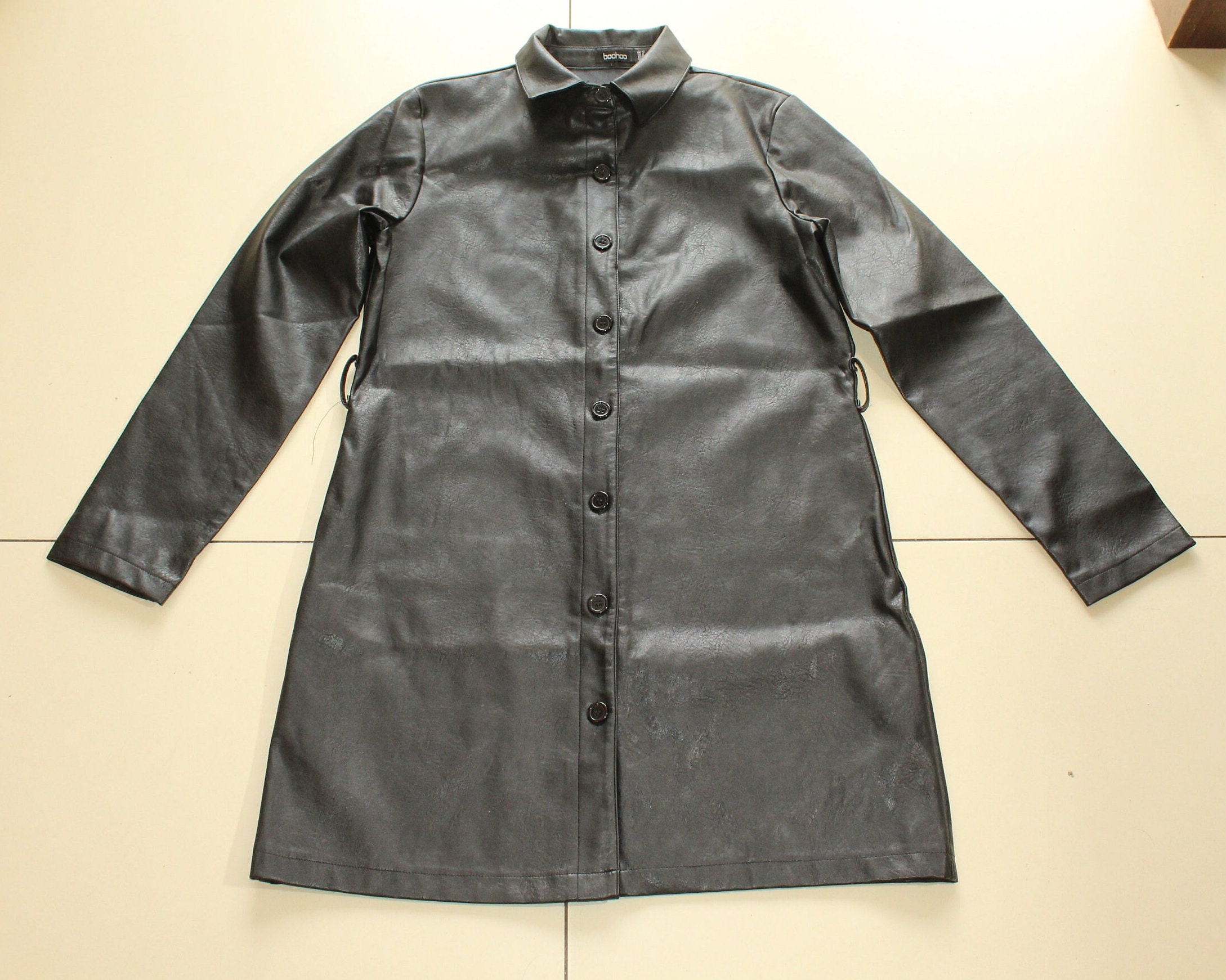Used Woman's Black Looks Leather BOOHOO Button Fitted Thigh Length Dress Coat Jacket Size 12 / 40 - Etsy Israel Used Woman's Black Looks Leather BOOHOO Button Fitted Thigh Length Dress Coat Jacket Size 12 / 40 - Etsy Israel