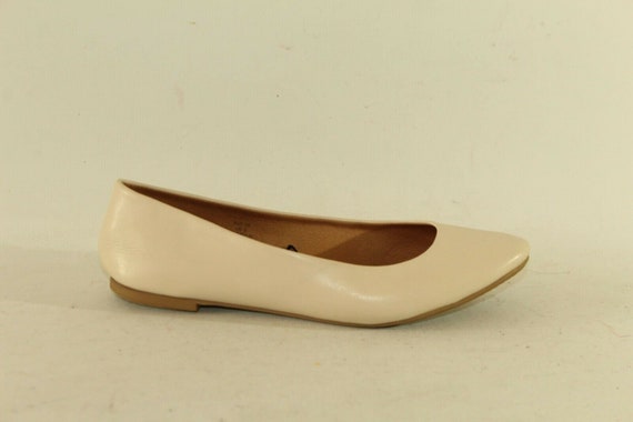 slip on pointed flats