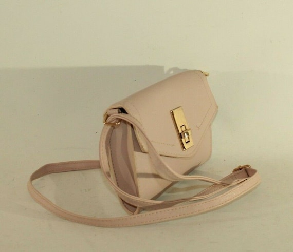 clasp shoulder bag