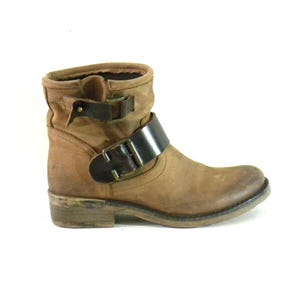 Vintage Women&#39;s Brown Leather DIVINE FOLLIE Pull On Biker Riding Ankle Boots Size 3 / 36