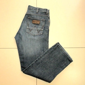 Vintage Men&#39;s Blue Denim WRANGLER Zip Faded Straight Leg Mid Rise Jeans W 33 L29