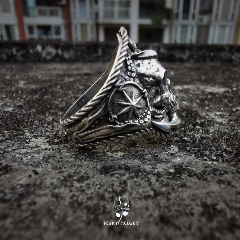 Skull pirates sterling silver ring silver jewelry men/'s ring gothic ring skull ring