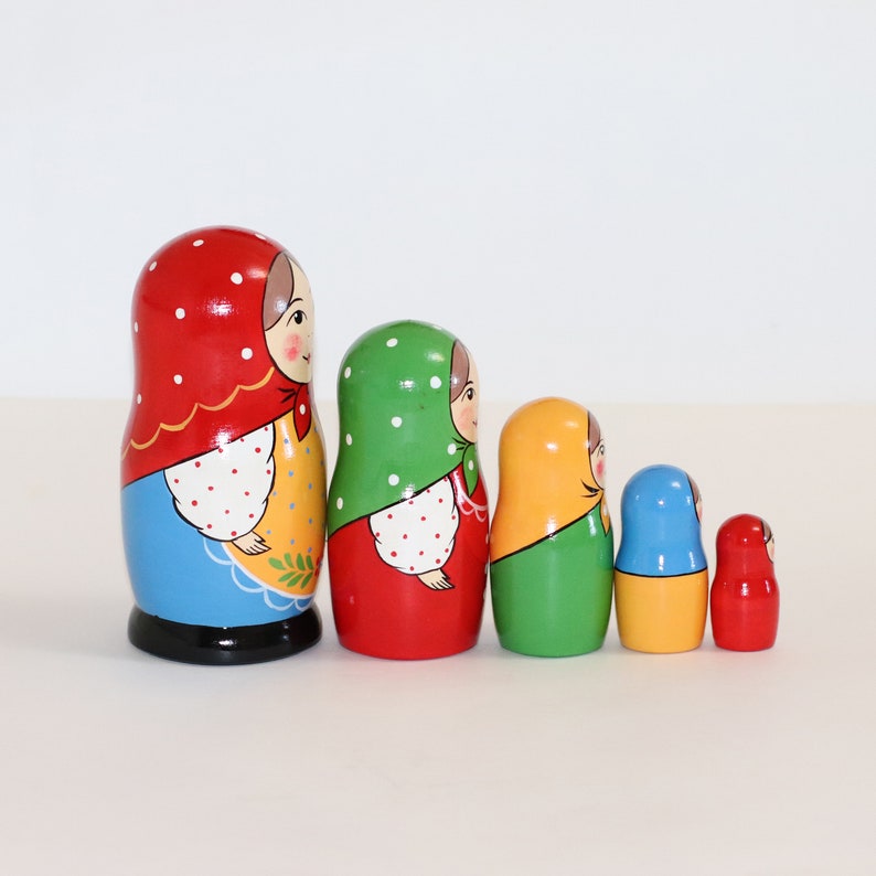 Nesting dolls Kirov Russia matryoshka nesting doll for kids wood toy hand painted custom nesting dolls modern