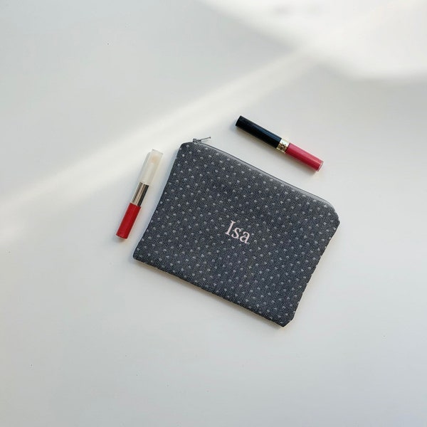 Personalized beauty case, monogram zipper pouch, fabric case with embroidered name, customizable clutch, sachet with name