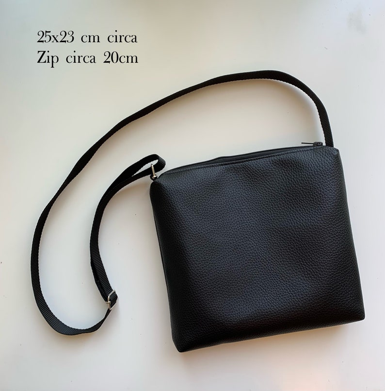 Sac à bandoulière pour femme en cuir végétalien noir, pochette zippée, sac de jour noir, sac à bandoulière imperméable en similicuir, sac à main décontracté image 8