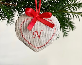 Custom Christmas tree decoration, hanging heart embroidered in fabric, personalized Christmas ball with name, christmas ornaments