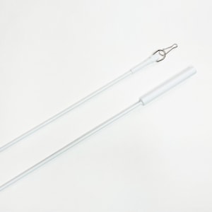 Schleuderstab zum Bewegen von Schiebegardinen/Vorhängen von Wellmira, weißer Aluminiumstab 115 cm, einfache Handhabung