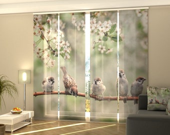 Schiebegardinen Kleine Vögel auf einem blühenden Baum digitaldruck, 4er-Set, benutzerdefinierte Größe, Stoff Screen, Silk oder Verdunkelung