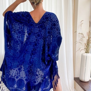 Fringe burnout velvet kimono, duster, jacket dressing gown, blue geometric pattern