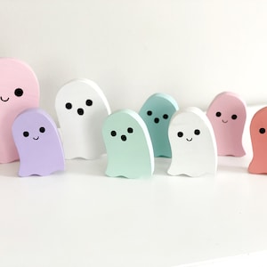 Standing Wood Ghost, Pastel Halloween Decor, Boho Tiered Tray Sign