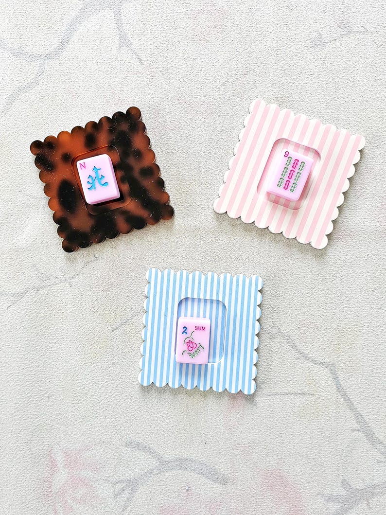 Mahjong Tile Discard Marker, Tortoise Shell Acrylic Accessory, Coastal Pink Blue Stripe imagen 1