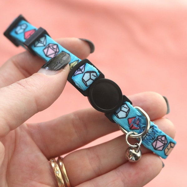 Tiny Dice Breakaway Cat Collar met bel voor tabletop RPG-spelers