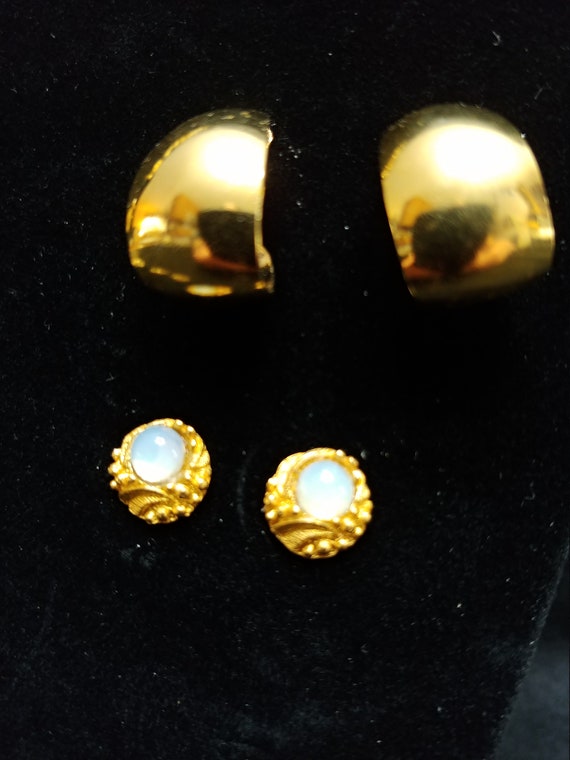 Collection of Vintage Gold Tone Earings and Pins - image 6