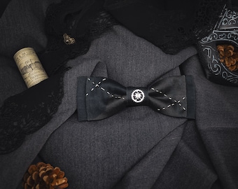 Steampunk bow tie ; Dark fashion ; Gothic style ; Victorian accessory ; The Dark Days ; Autumn must-have