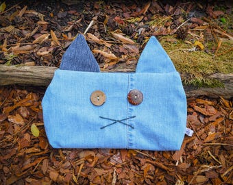 The Cool Cat ; Cat-shaped Thrifted Denim Pouch ; Make-up bag from Upcycled Denim ; Project Bag ; Catlovers Gift