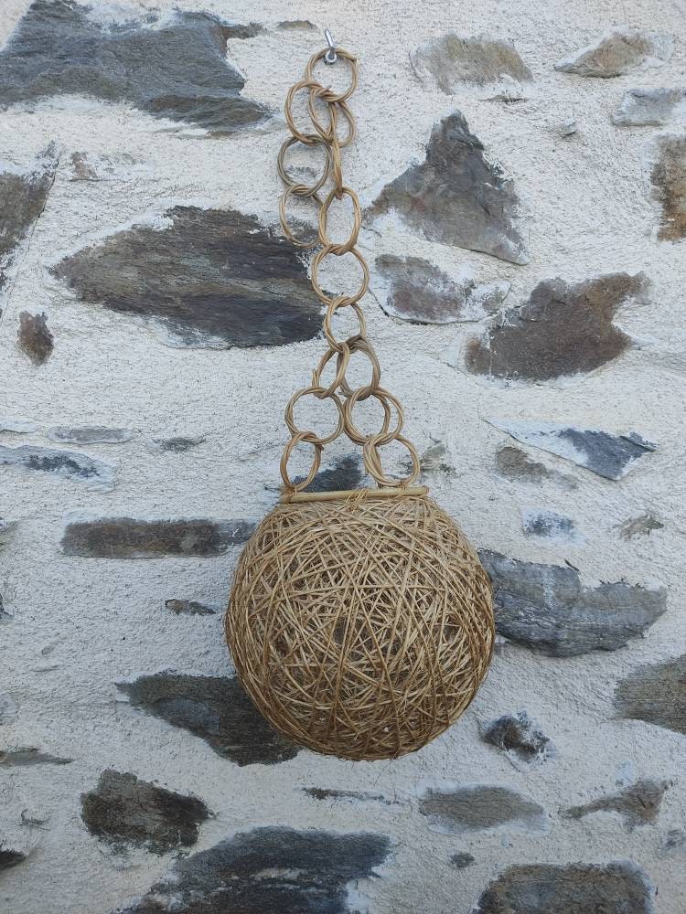 Adorable Petite Suspension Lustre Boule en Rotin Vintage