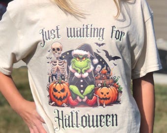 Custom T-shirts Grinch Halloween T-Shirt: Colorful Cotton Trick or Treat Bag Tote Bag