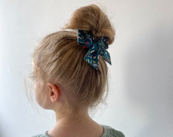 Teal big bow hairclip, Christmas time bowclip, Teal colour bow for girls, Cotton bow, Hand tied bow, Christmas bow baby girl, Xmas bow clip