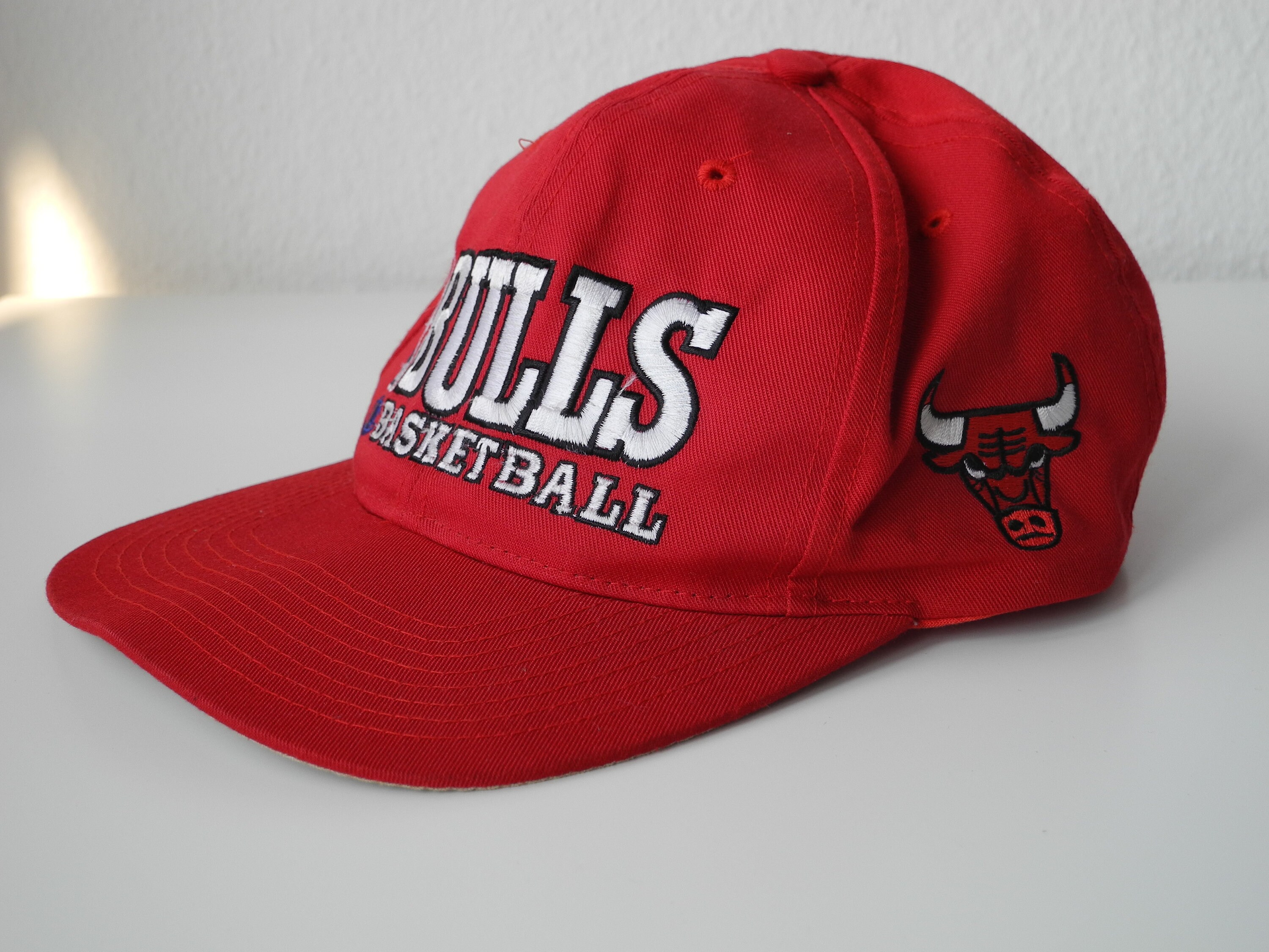 Chicago Bulls NBA X Champion Vintage 90s Red Snapback Cap 