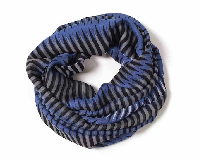 Featured listing image: TIGER FINN SCARF